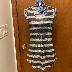 Silence +noise  tank top size small y2k style